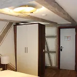 Schmales Haus 2* Ulm