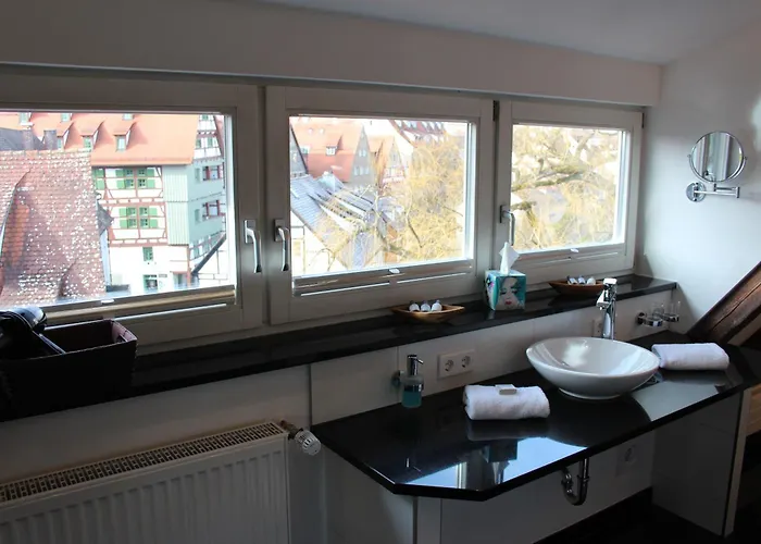 מלון Schmales Haus