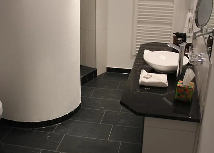 Ξενοδοχείο Schmales Haus