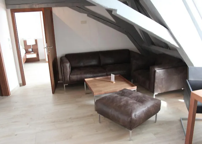 מלון Schmales Haus אולם