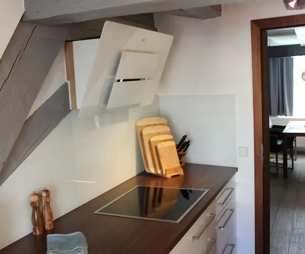 Hotel Schmales Haus 2*