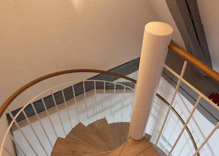 Schmales Haus מלון אולם